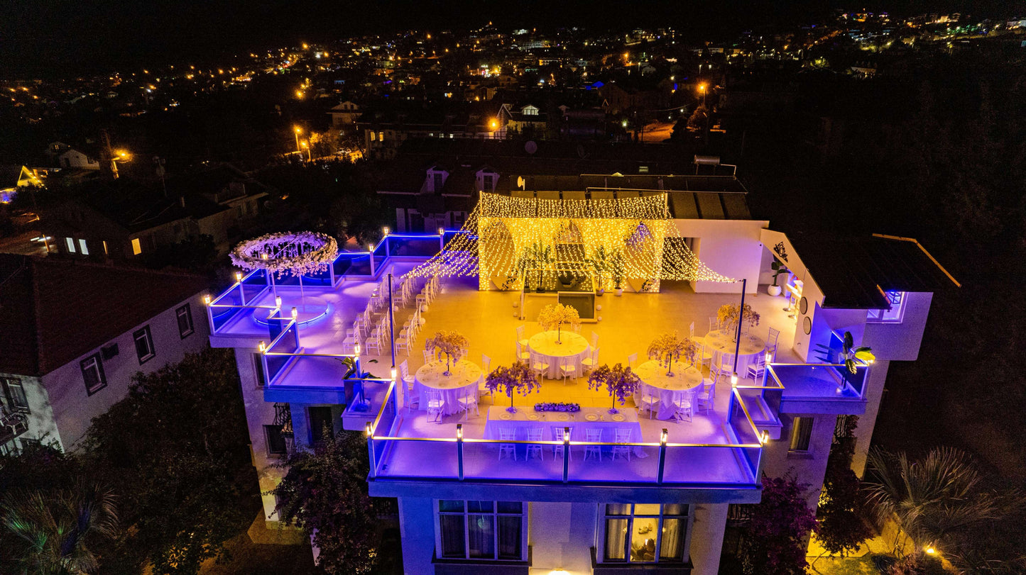 Week Rental With Wedding Package